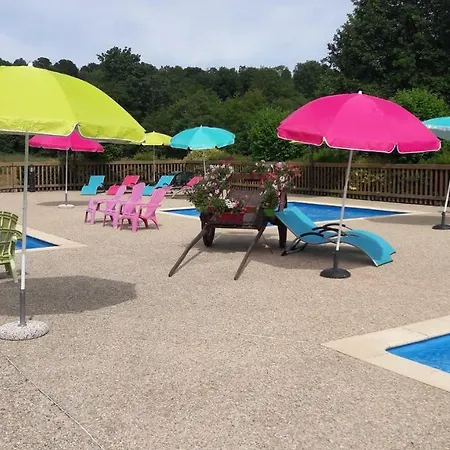 Resort Fleurs D'aubrac